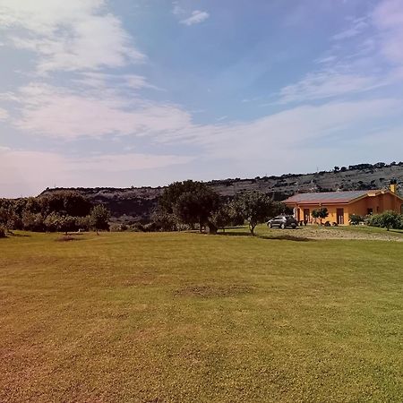 Grotta Delle Fate Acomodação com café da manhã Ossi Exterior foto