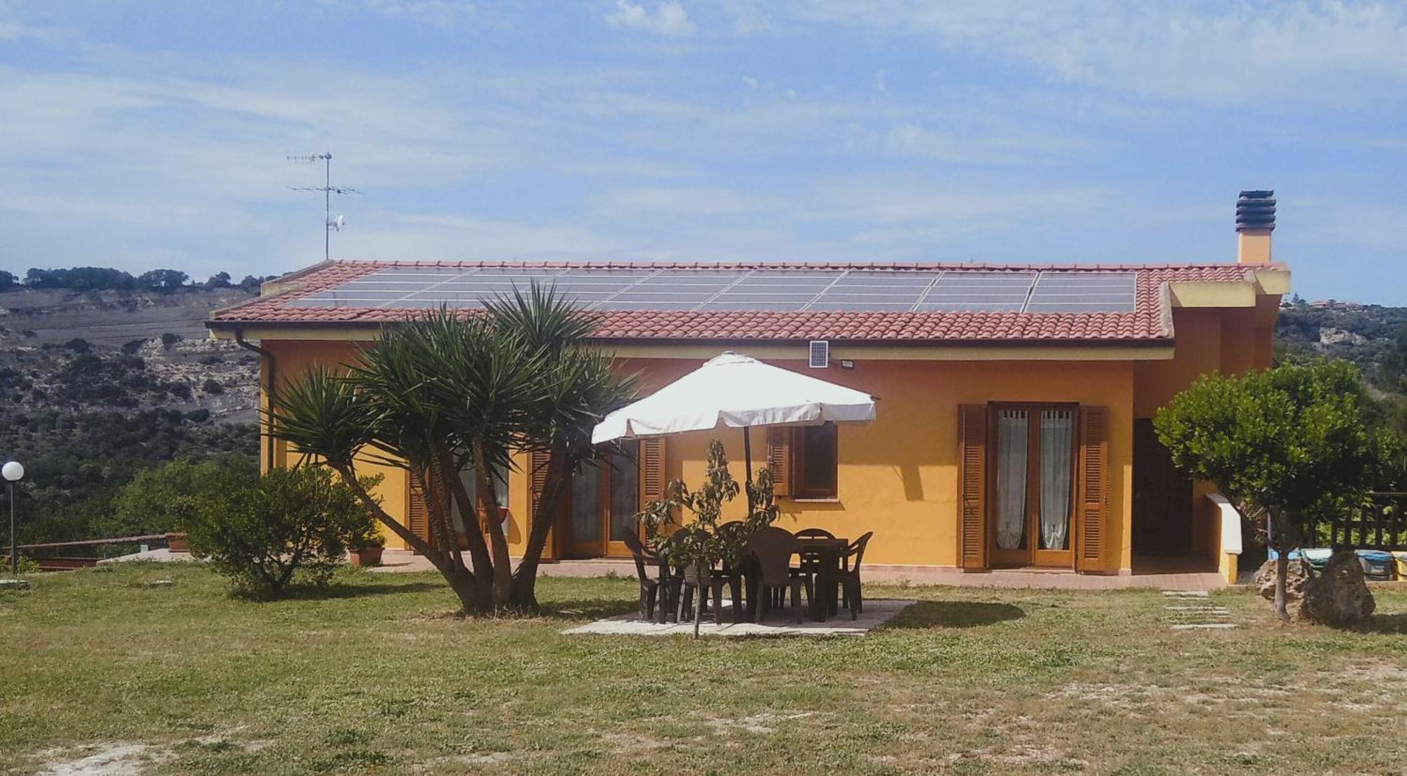 Grotta Delle Fate Acomodação com café da manhã Ossi Exterior foto